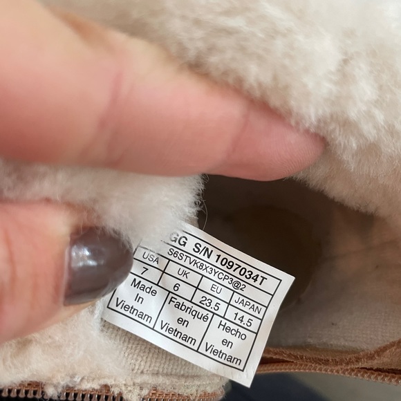 UGG 
Jorie Boots | Camel - Picture 4 of 6